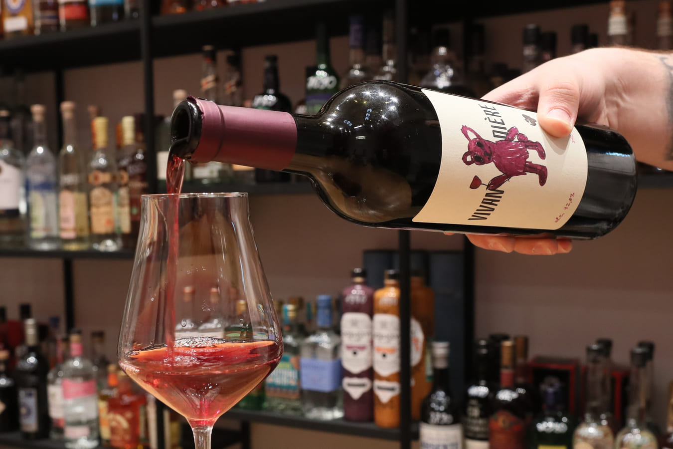Появилось вино, которое поможет похудеть: волшебный напиток изобрели в России